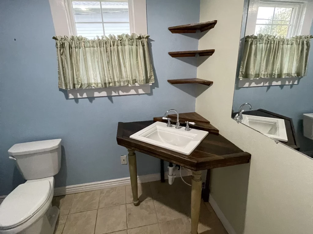 Learn when McMinnville bathroom remodels need permits and why licensed contractors make the process easier.