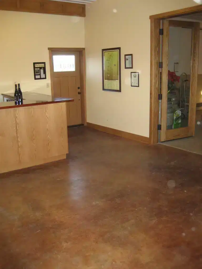 Bar, doorway, and wall displays in Newberg tasting room