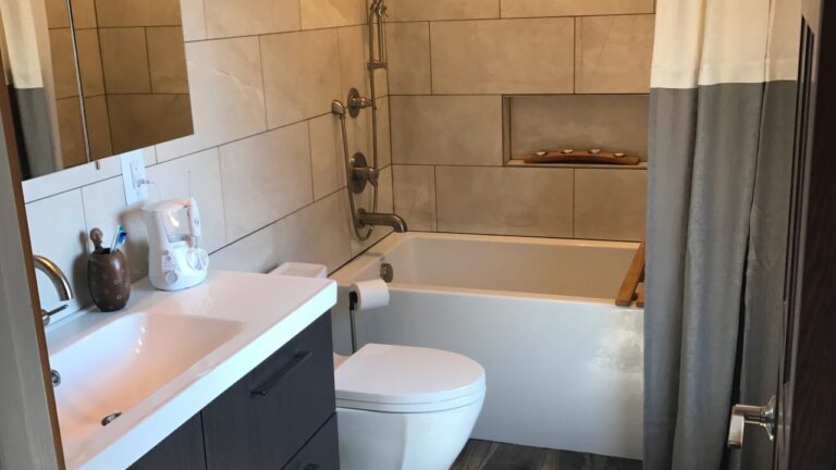 Bathroom Remodeling in Mcminville OR